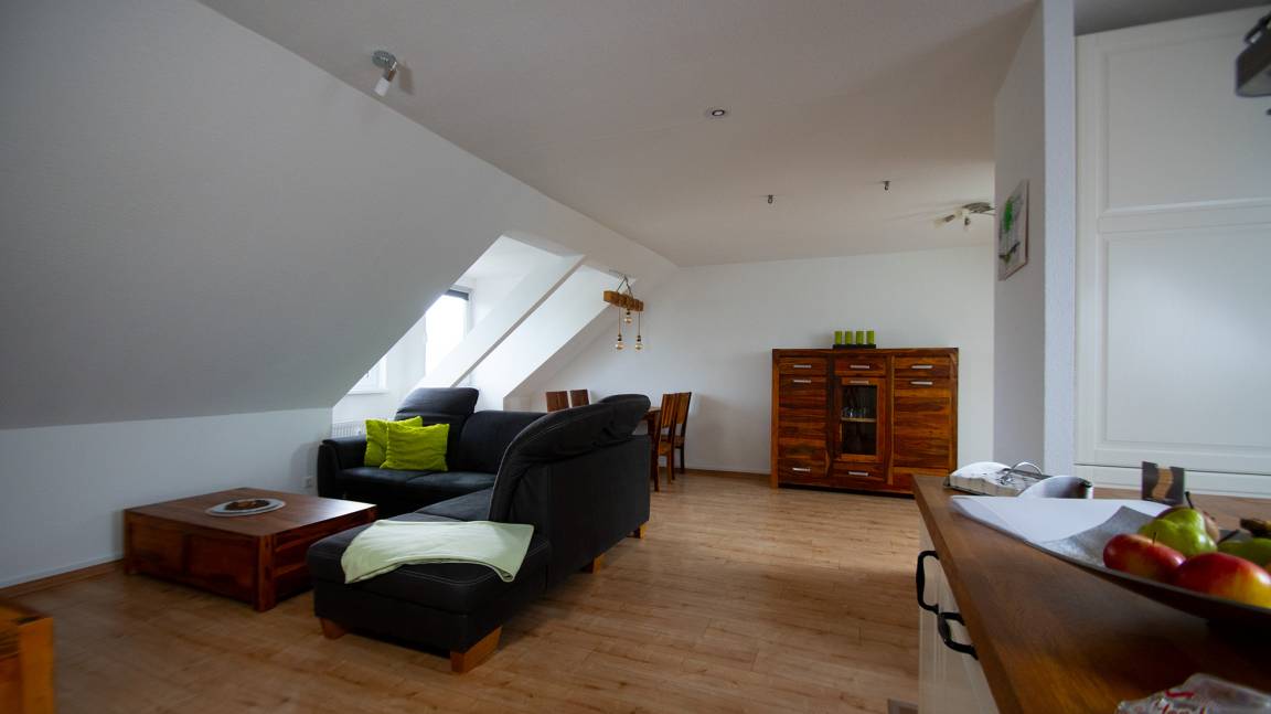 Ferienwohnung ∙ 2 Schlafzimmer ∙ 4 Gäste - Zwenkau