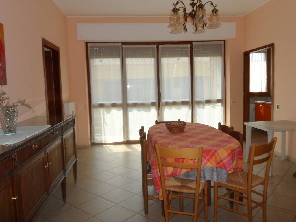 80 M² Apartment ∙ 2 Bedrooms ∙ 6 Guests - Loano