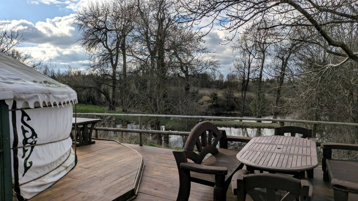Camping ∙ 1 Bedroom ∙ 10 Guests - Northamptonshire
