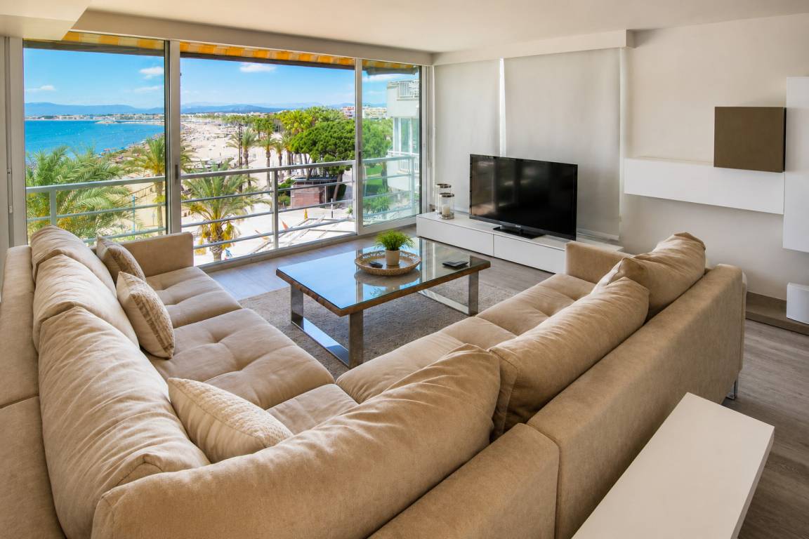 220 M² Apartamento ∙ 4 Habitaciones ∙ 9 Huéspedes - Salou