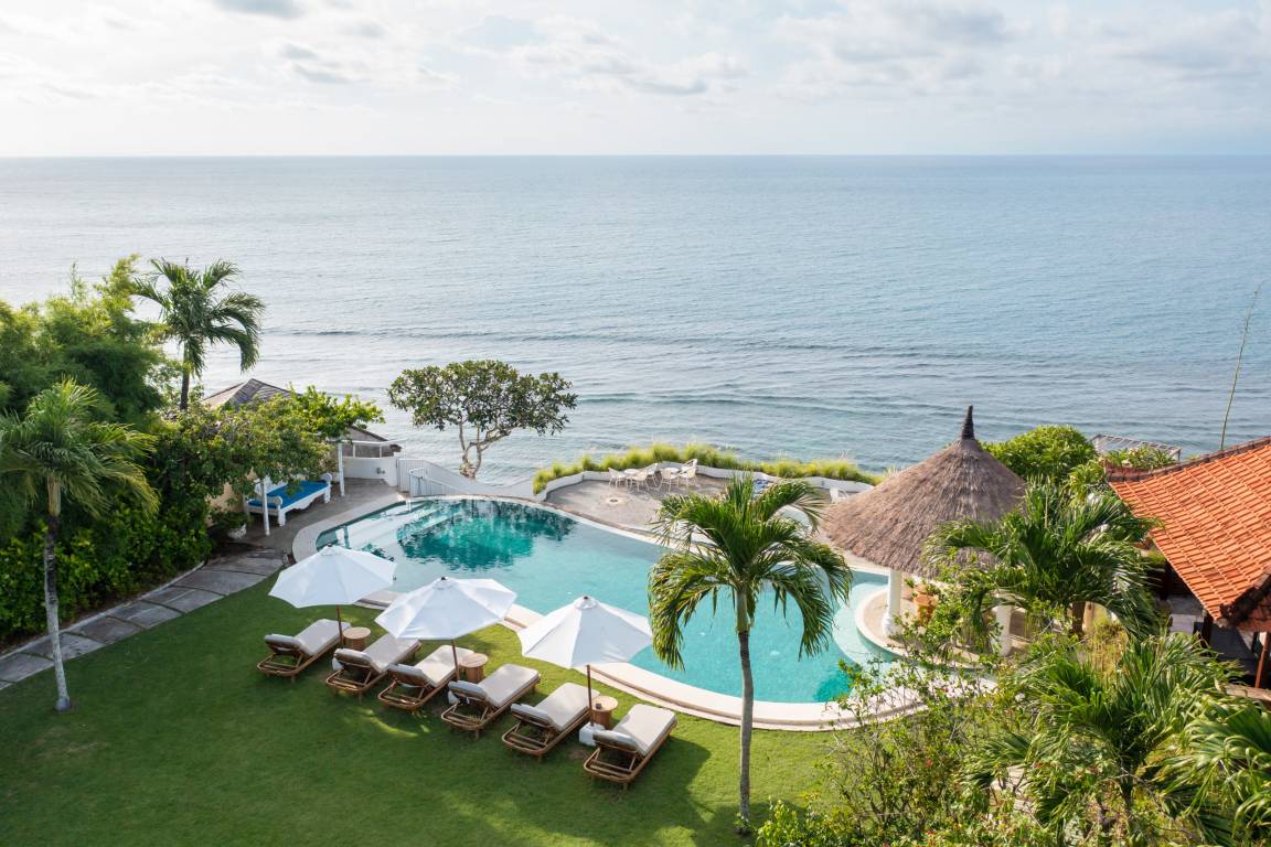 300 M² Villa ∙ 6 Bedrooms ∙ 14 Guests - Uluwatu
