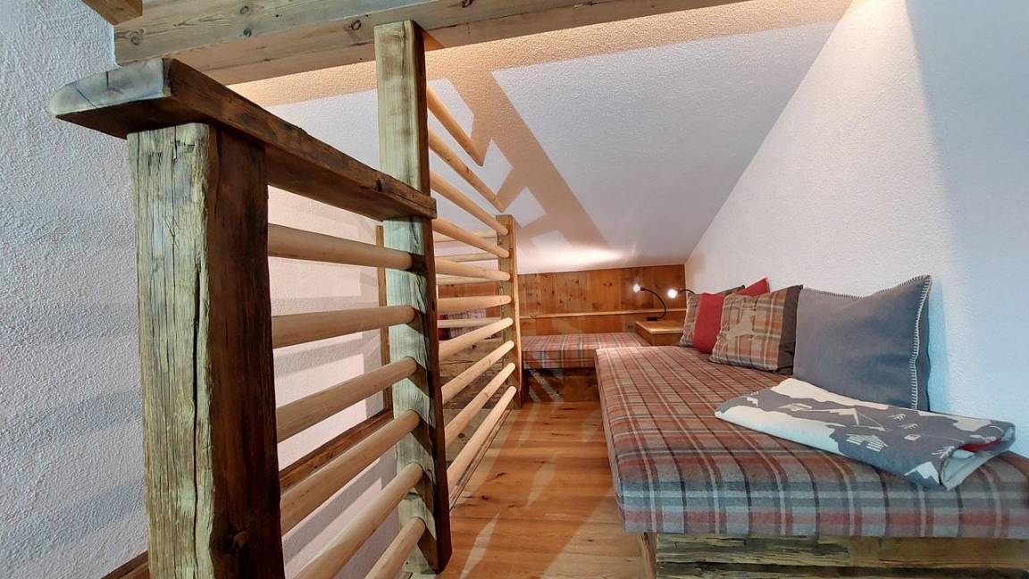 85 M² Ferienwohnung ∙ 2 Schlafzimmer ∙ 6 Gäste - Sautens