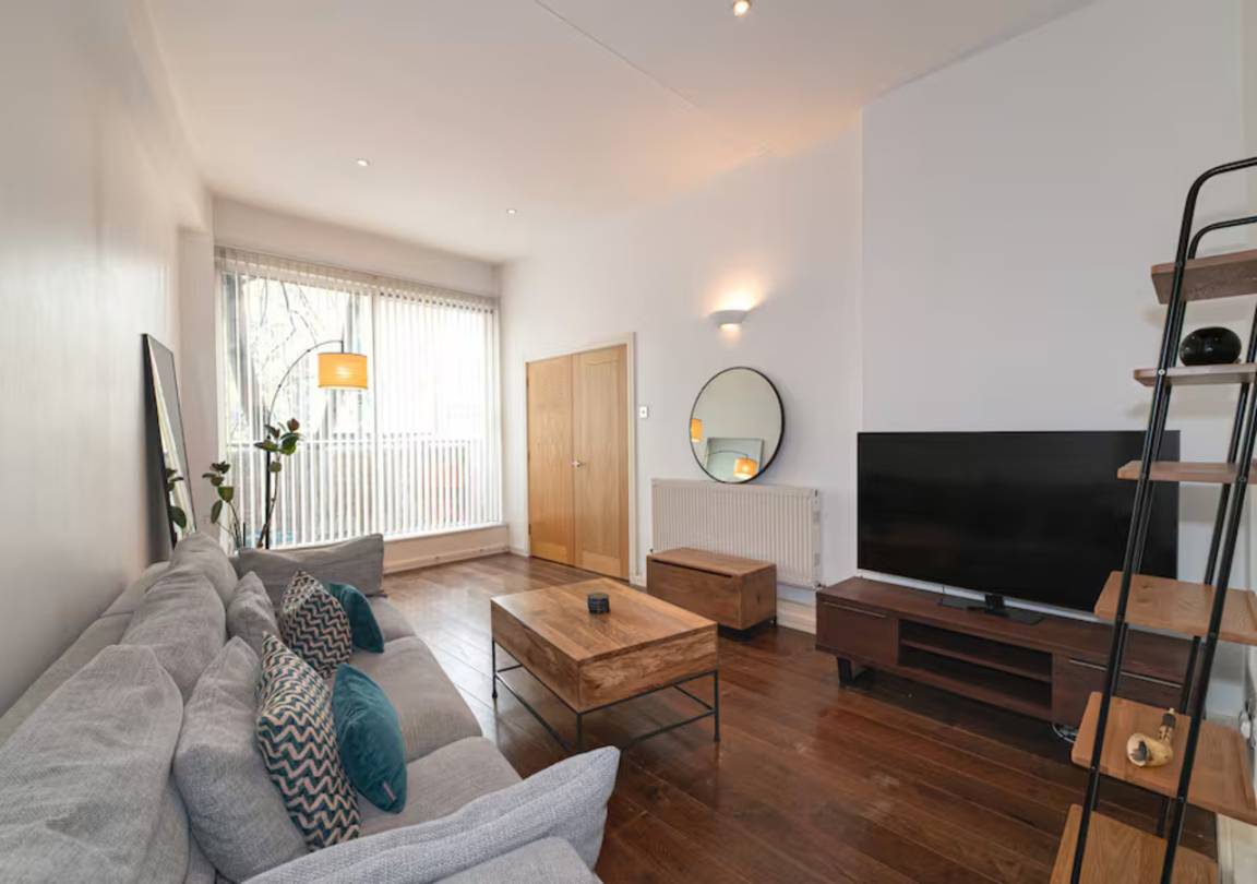 74 M² Ferienwohnung ∙ 1 Schlafzimmer ∙ 2 Gäste - London