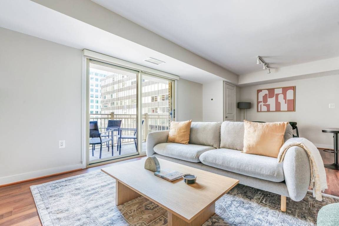 105 M² Apartment ∙ 2 Bedrooms ∙ 4 Guests - Bethesda, MD
