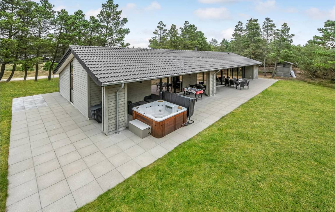 170 M² Ferienhaus ∙ 5 Schlafzimmer ∙ 10 Gäste - Blåvand