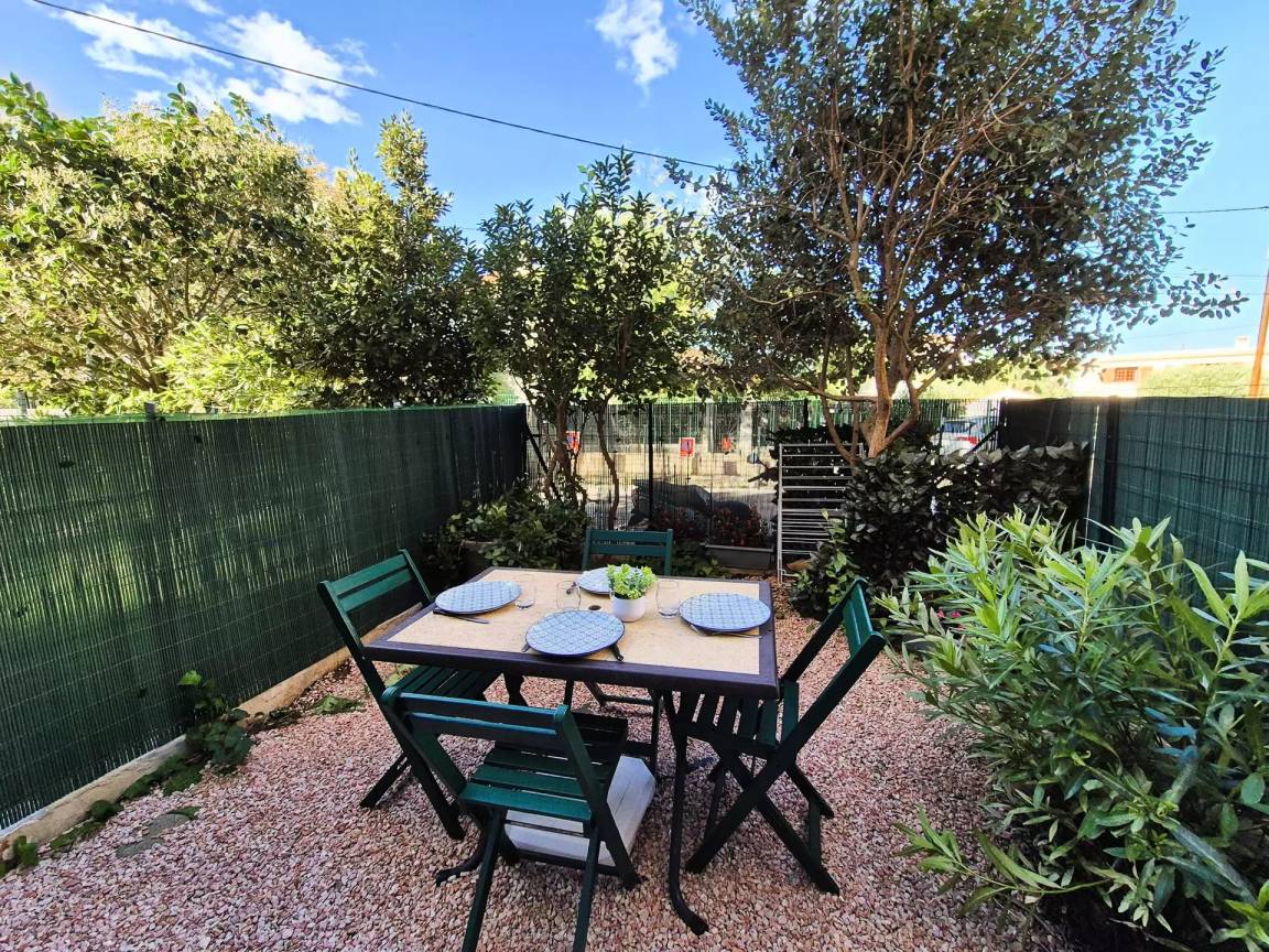 24 M² Studio ∙ 1 Chambre ∙ 3 Personnes - Saint-Mandrier-sur-Mer