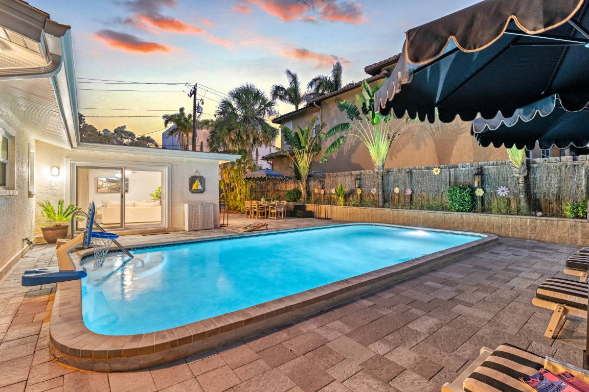 209 M² House ∙ 4 Bedrooms ∙ 8 Guests - Sarasota, FL