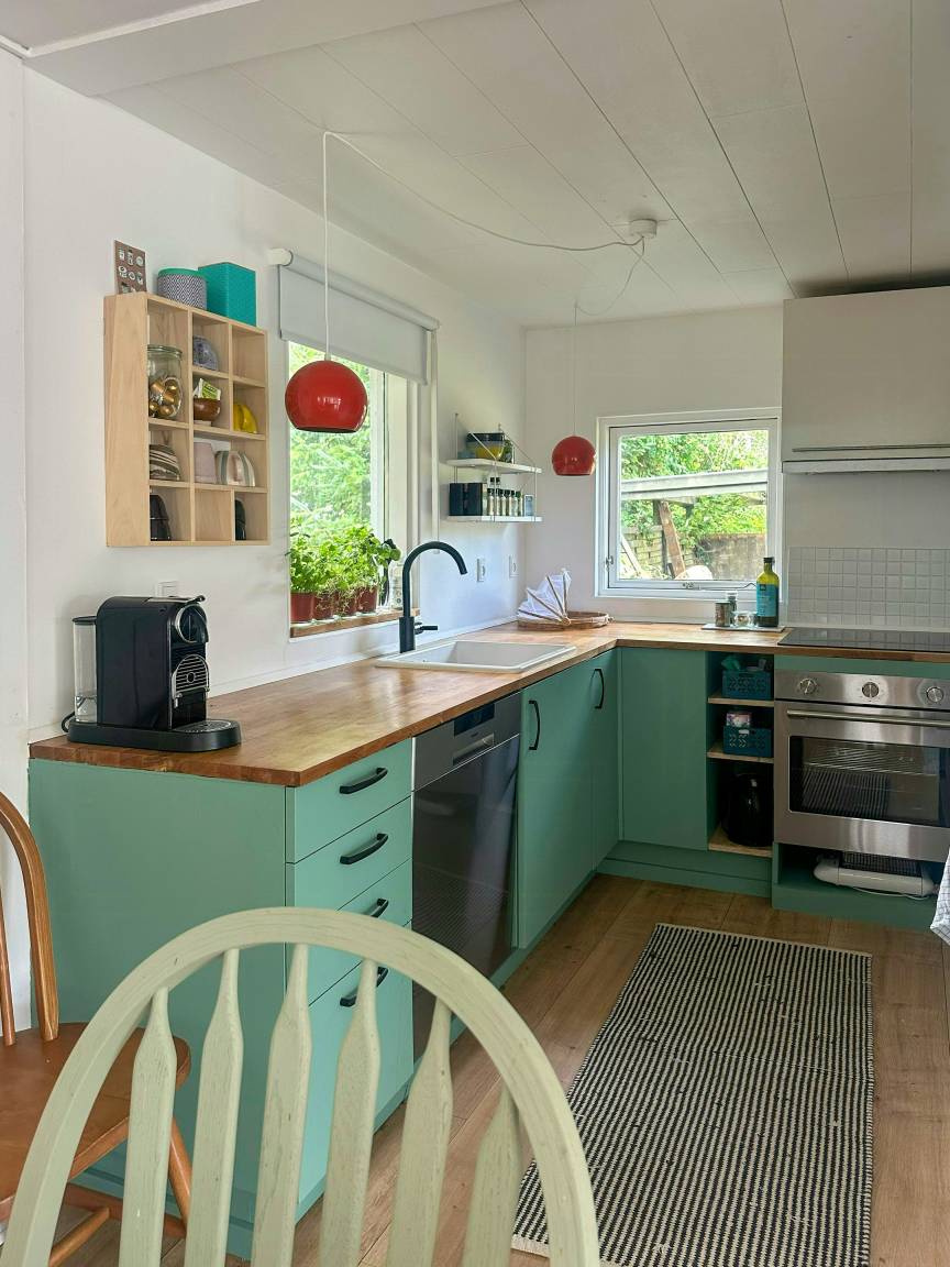 Sommerhus med orangeri og frodig have på Falster