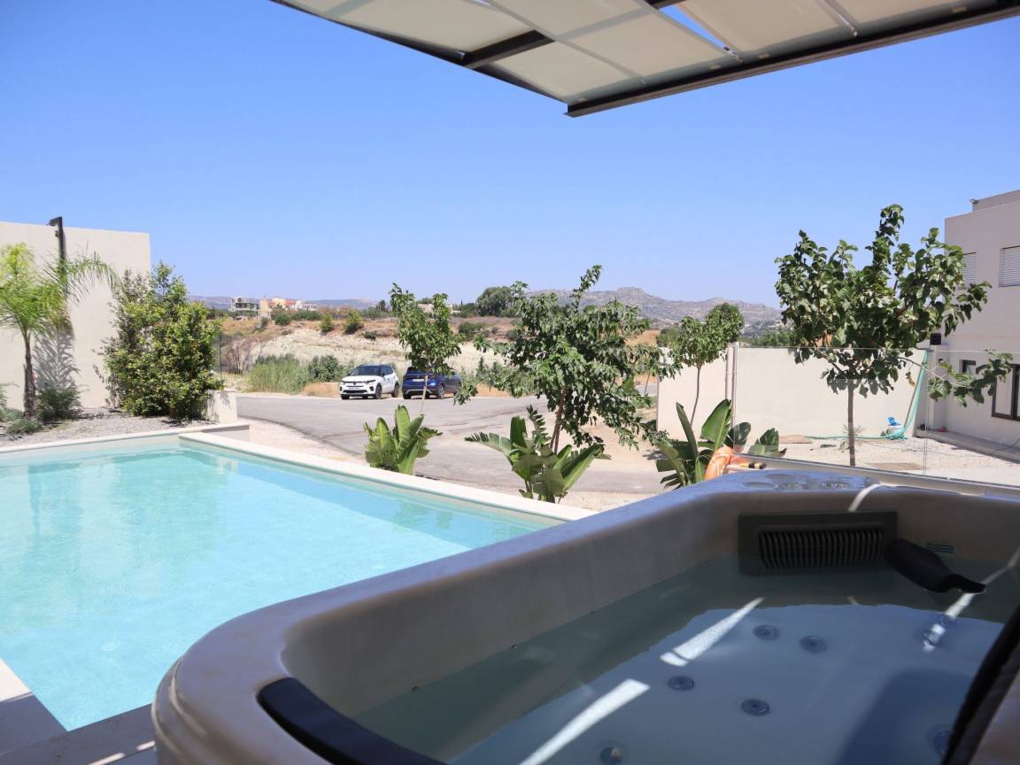 100 M² Appartement ∙ 3 Slaapkamers ∙ 5 Gasten - Faliraki
