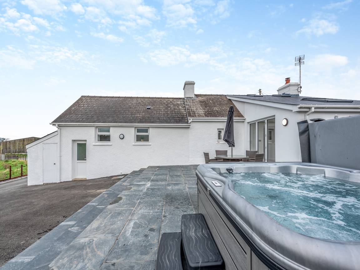 Cottage ∙ 2 Bedrooms ∙ 4 Guests - New Quay