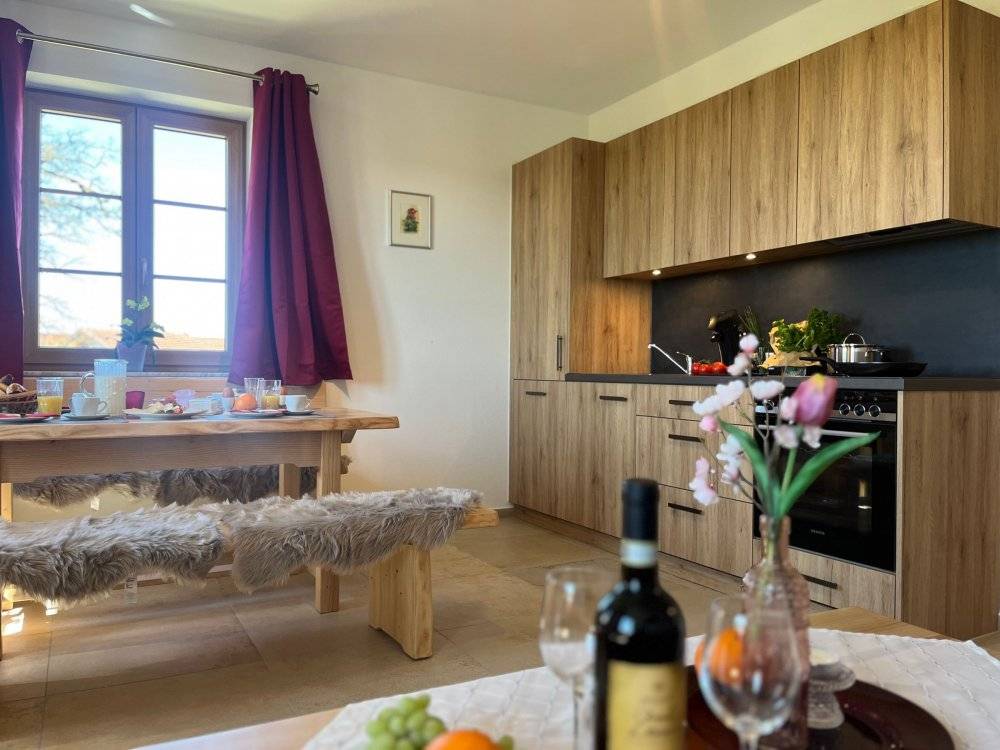 72 M² Apartment ∙ 2 Bedrooms ∙ 4 Guests - Erding