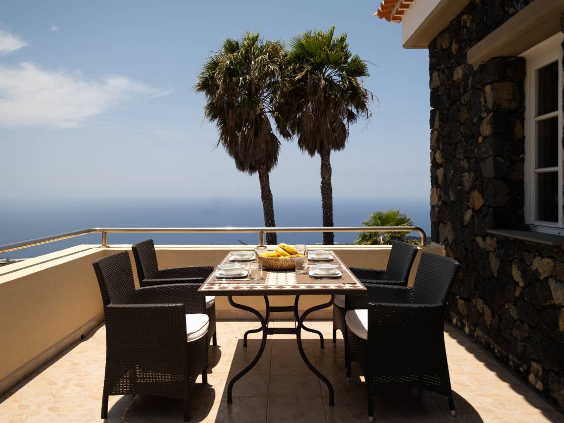 149 M² Huis ∙ 2 Slaapkamers ∙ 4 Gasten - Puerto Naos