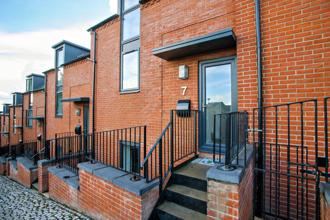 111 M² House ∙ 3 Bedrooms ∙ 6 Guests - Lincoln Castle