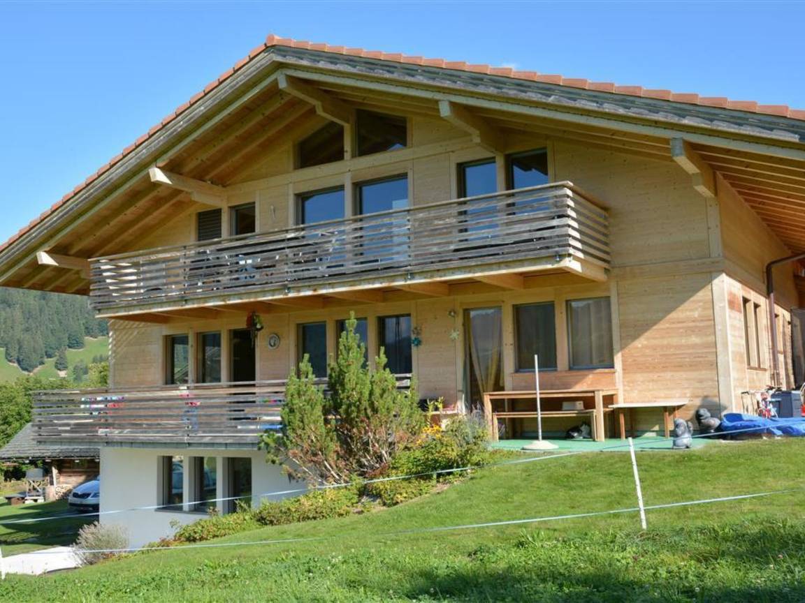 Apartment ∙ 2 Bedrooms ∙ 4 Guests - Zweisimmen