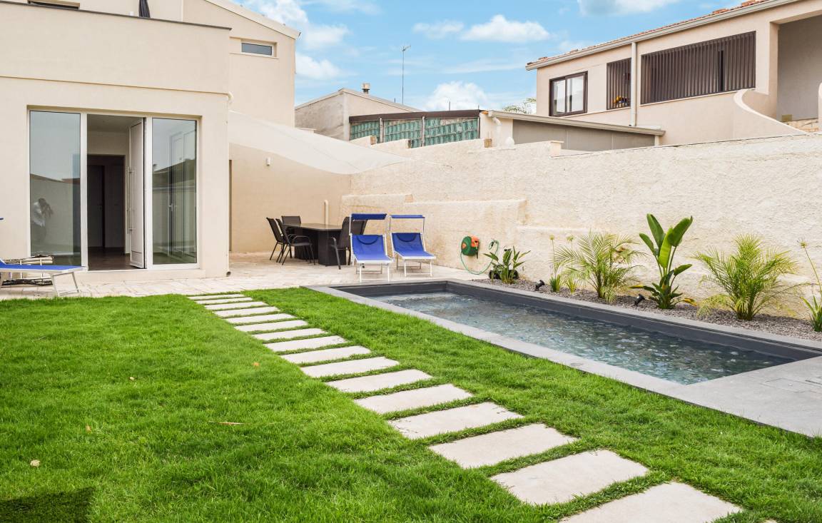 90 M² Maisonette ∙ 2 Bedrooms ∙ 6 Guests - Marina di Ragusa