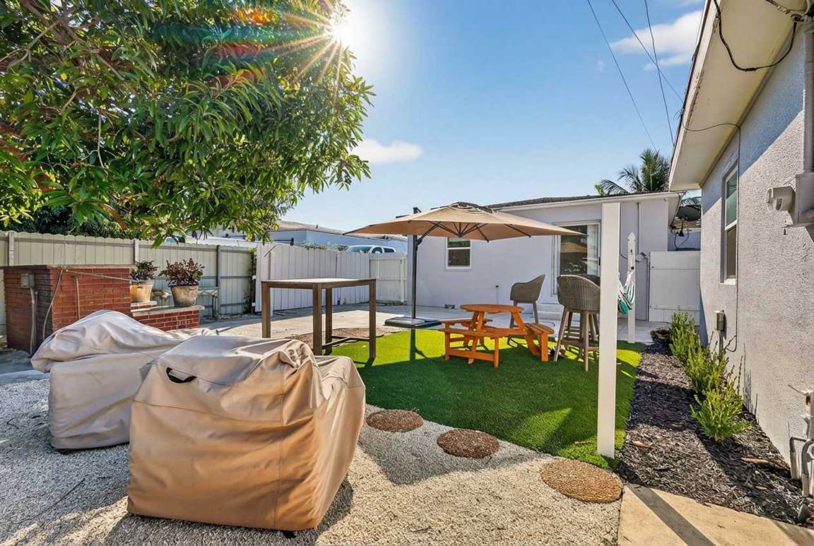 Apartment ∙ 3 Bedrooms ∙ 9 Guests - West Palm Beach, FL