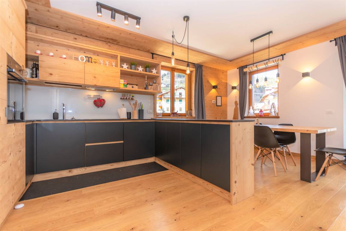 100 M² Apartment ∙ 2 Bedrooms ∙ 5 Guests - Piè Falcade