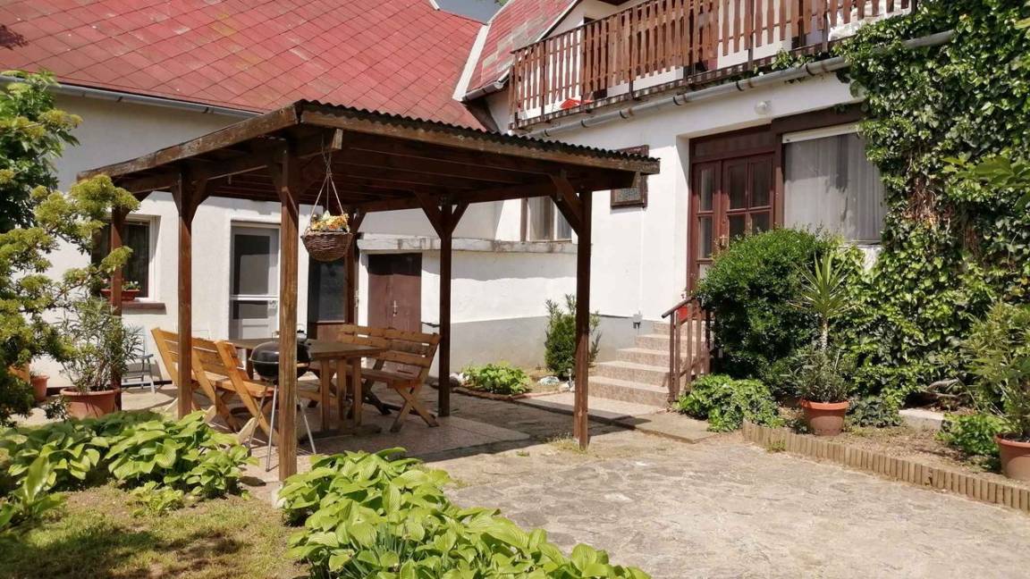 80 M² House ∙ 3 Bedrooms ∙ 5 Guests - Tapolca