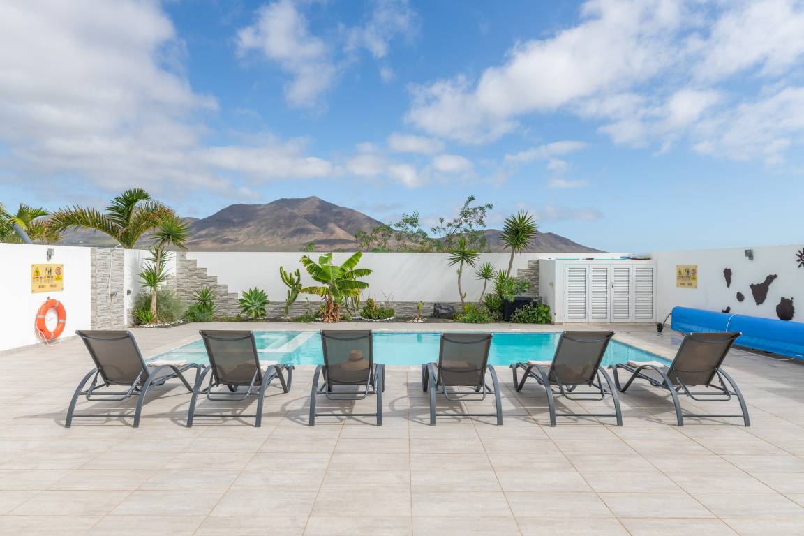 225 M² Maison De Vacances ∙ 4 Chambres ∙ 8 Personnes - Yaiza