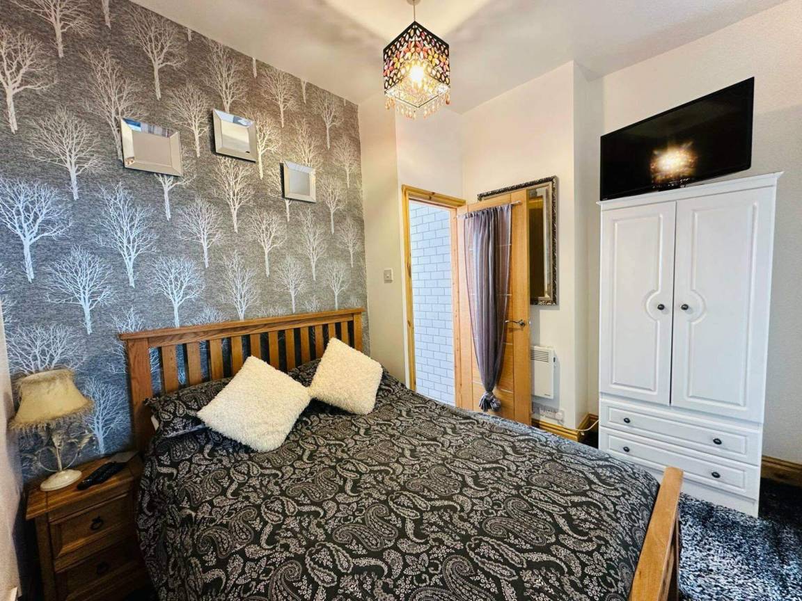 85 M² Apartment ∙ 2 Bedrooms ∙ 4 Guests - Blackpool