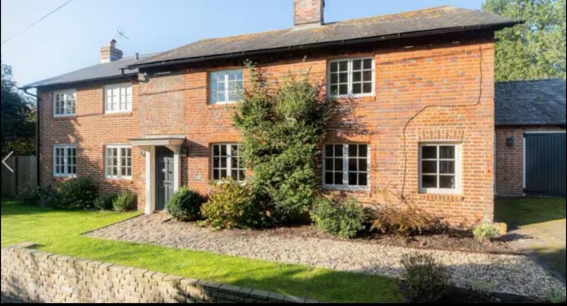 40 M² House ∙ 4 Bedrooms ∙ 8 Guests - Marlborough