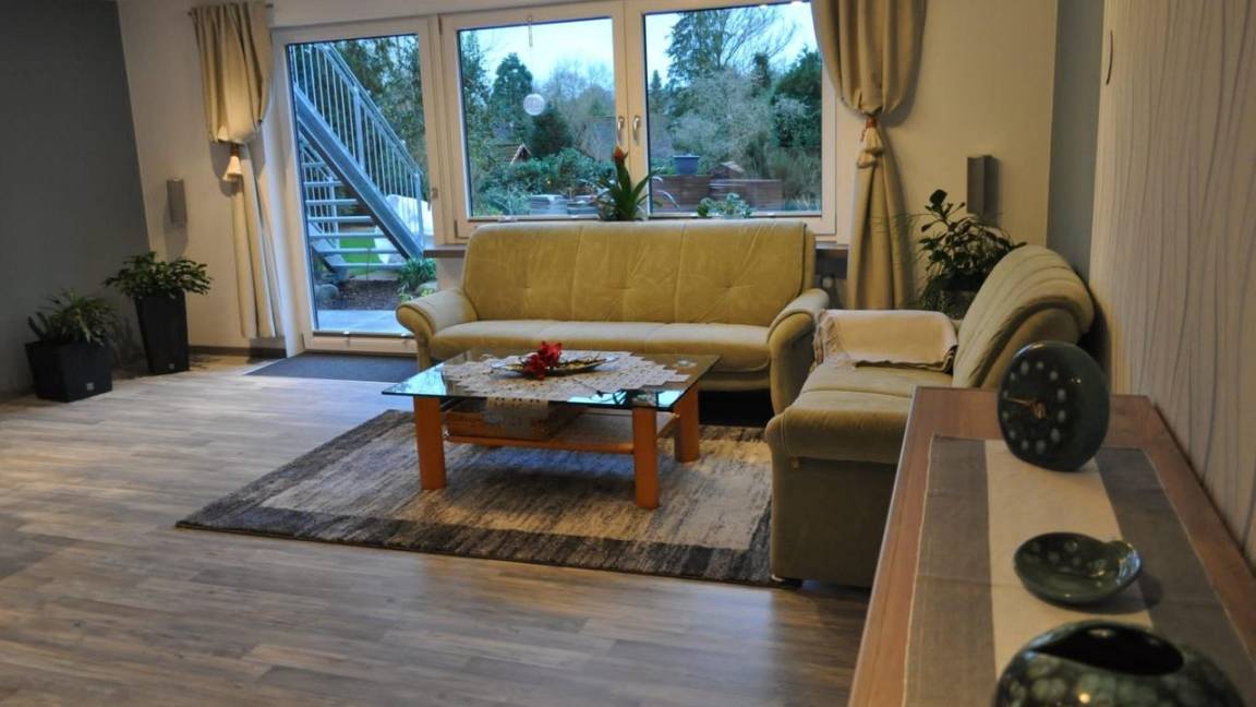 90 M² Ferienwohnung ∙ 2 Schlafzimmer ∙ 4 Gäste - Walsrode
