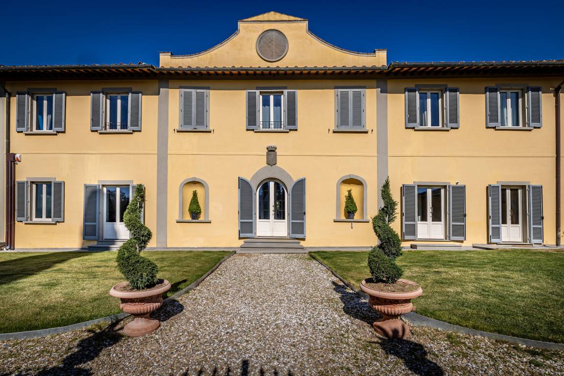 Villa ∙ 9 Bedrooms ∙ 18 Guests - Florence