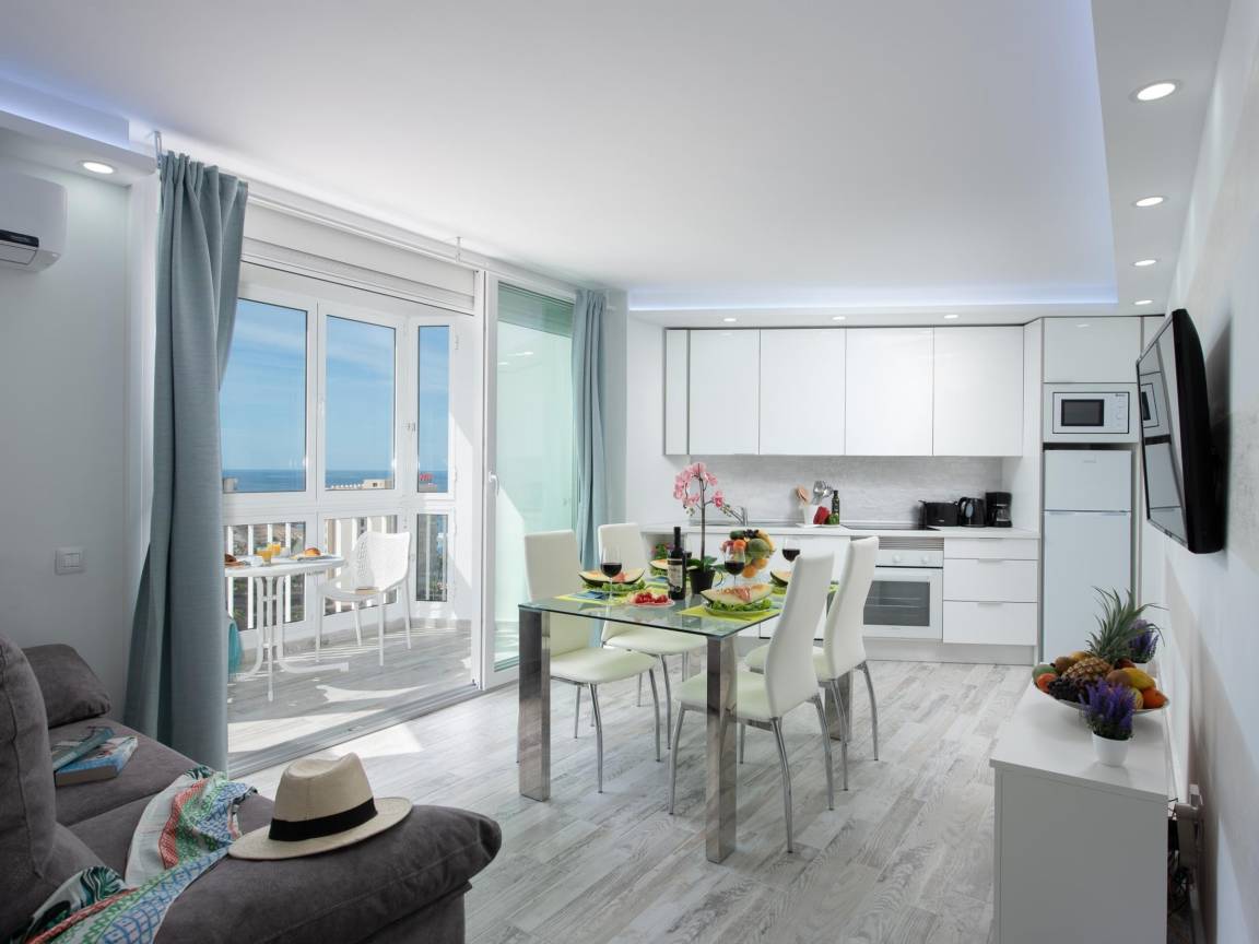 80 M² Apartamento ∙ 2 Habitaciones ∙ 6 Huéspedes - Los Cristianos