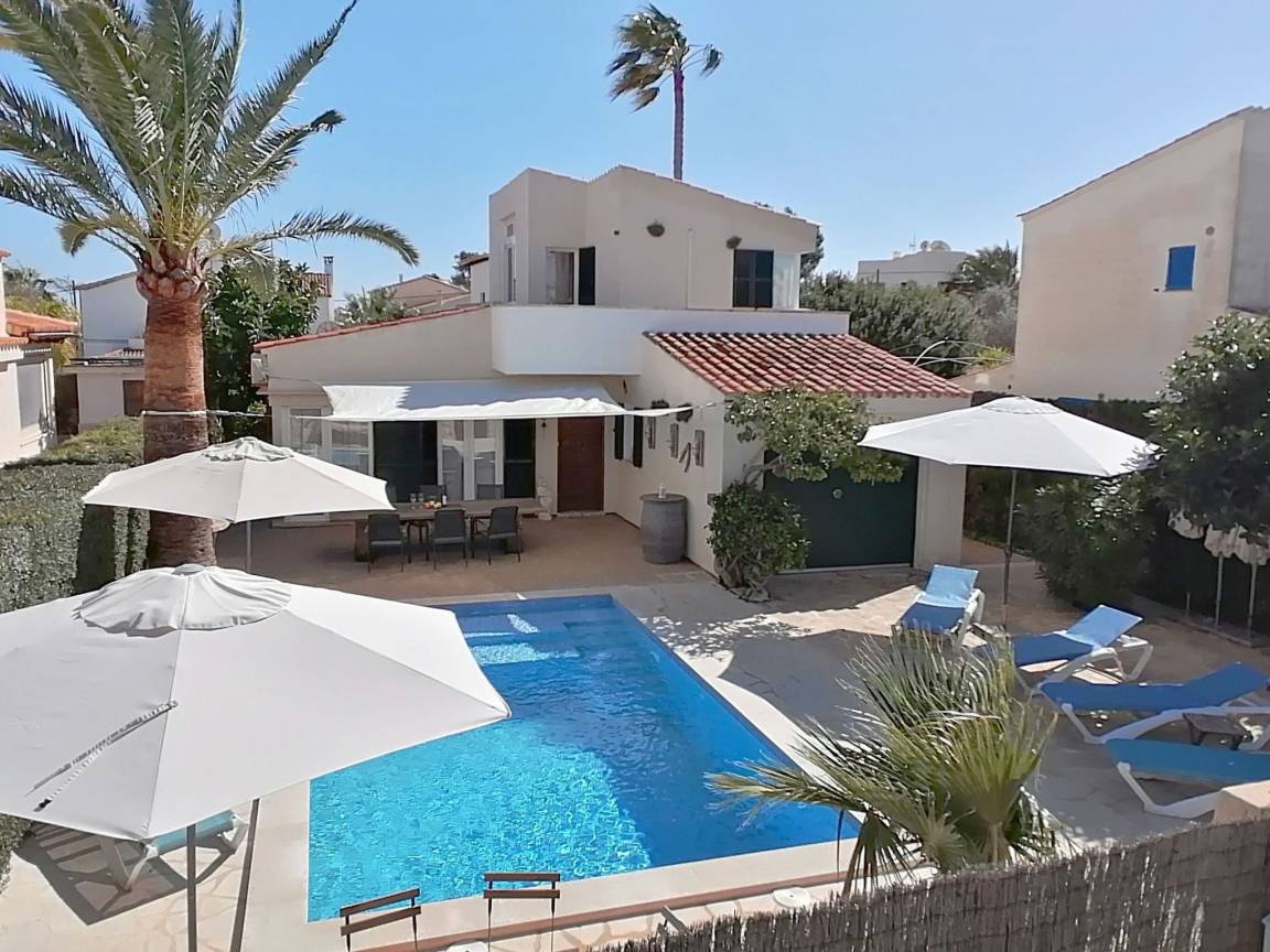 129 M² Ferienhaus ∙ 3 Schlafzimmer ∙ 4 Gäste - Santanyí