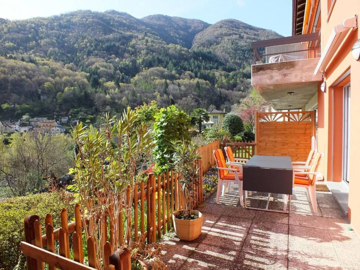 64 M² Ferienwohnung ∙ 2 Schlafzimmer ∙ 5 Gäste - Valle Maggia