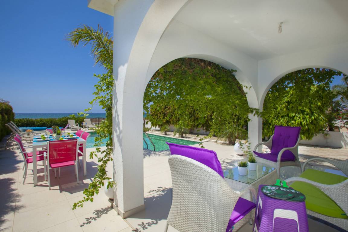 125 M² Villa ∙ 3 Habitaciones ∙ 6 Huéspedes - Nissi Beach