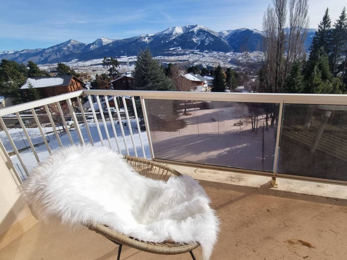 98 M² Appartement ∙ 4 Chambres ∙ 8 Personnes - Bolquère