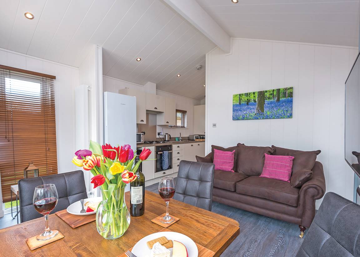 Chalet ∙ 2 Bedrooms ∙ 4 Guests - Dorset