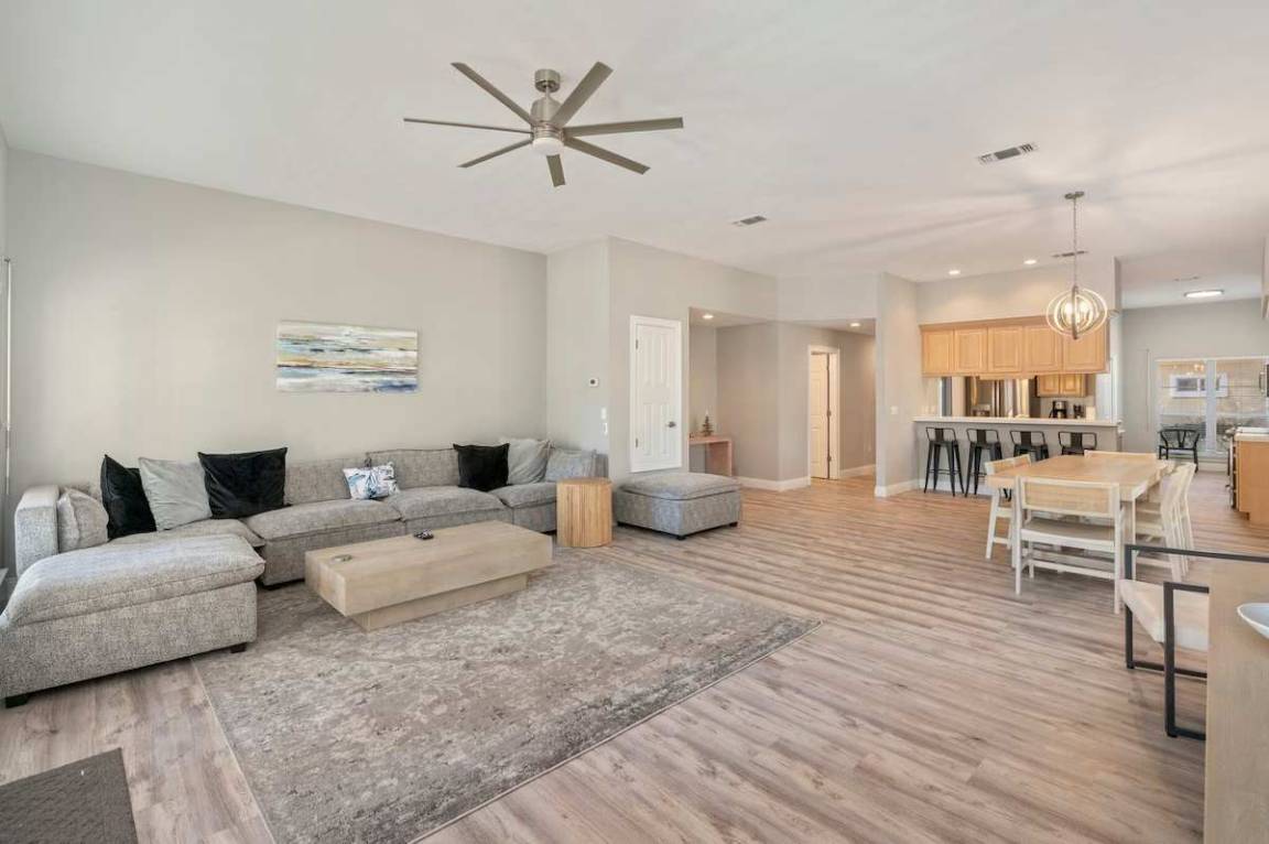 232 M² House ∙ 3 Bedrooms ∙ 8 Guests - Miramar Beach, FL