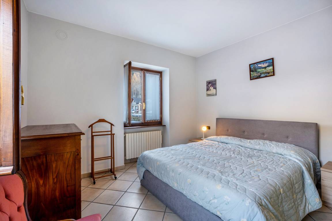 100 M² Appartement ∙ 2 Slaapkamers ∙ 4 Gasten - Druogno