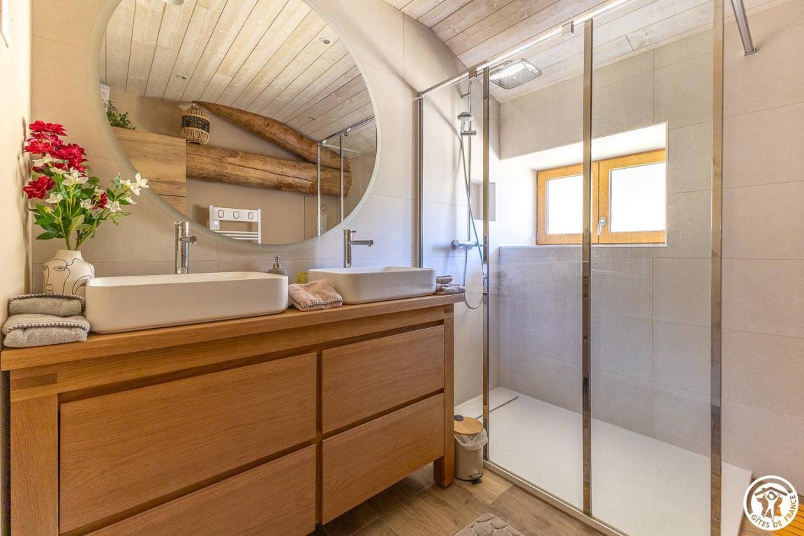 140 m² Gîte ∙ 3 Schlafzimmer ∙ 6 Gäste – Bild 31