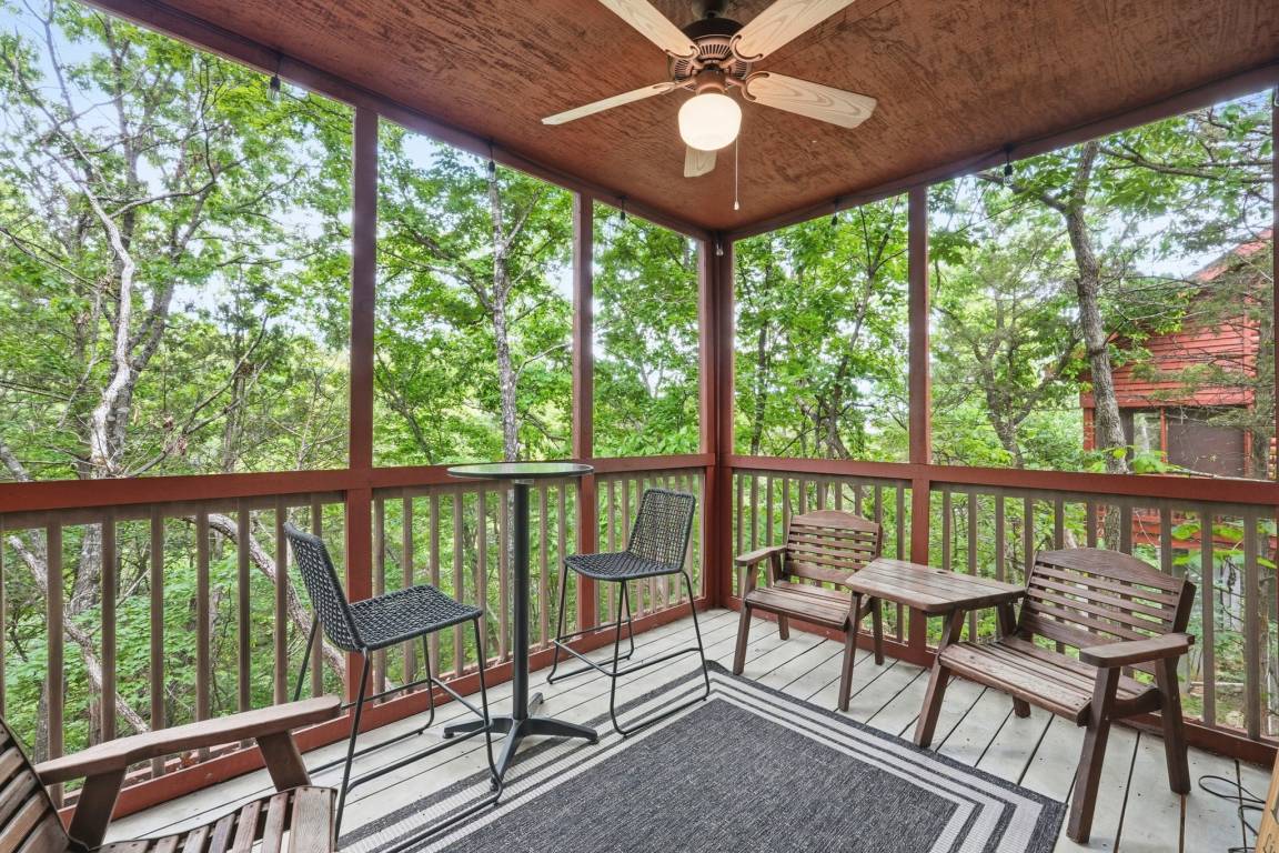 116 M² Cabin ∙ 2 Bedrooms ∙ 6 Guests - Branson, MO