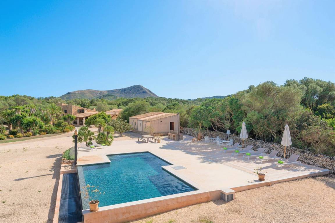 590 M² Apartamento ∙ 6 Habitaciones ∙ 12 Huéspedes - Artá