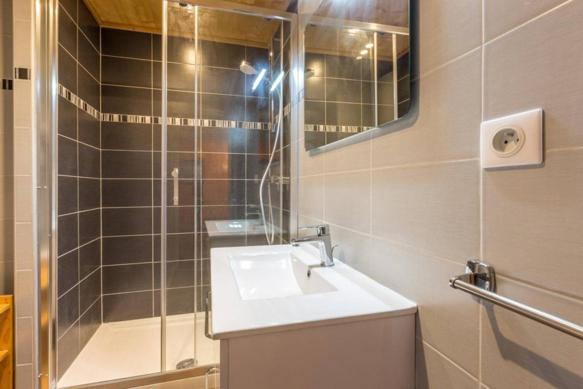53 m² Ferienwohnung ∙ 1 Schlafzimmer ∙ 6 Gäste – Bild 5