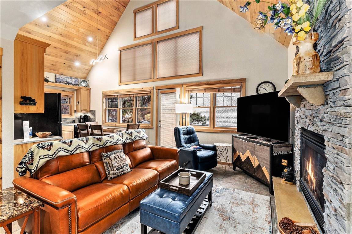 111 M² Cabin ∙ 2 Bedrooms ∙ 6 Guests - Estes Park, CO