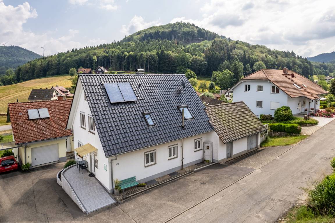 65 M² Ferienwohnung ∙ 1 Schlafzimmer ∙ 2 Gäste - Ettenheim