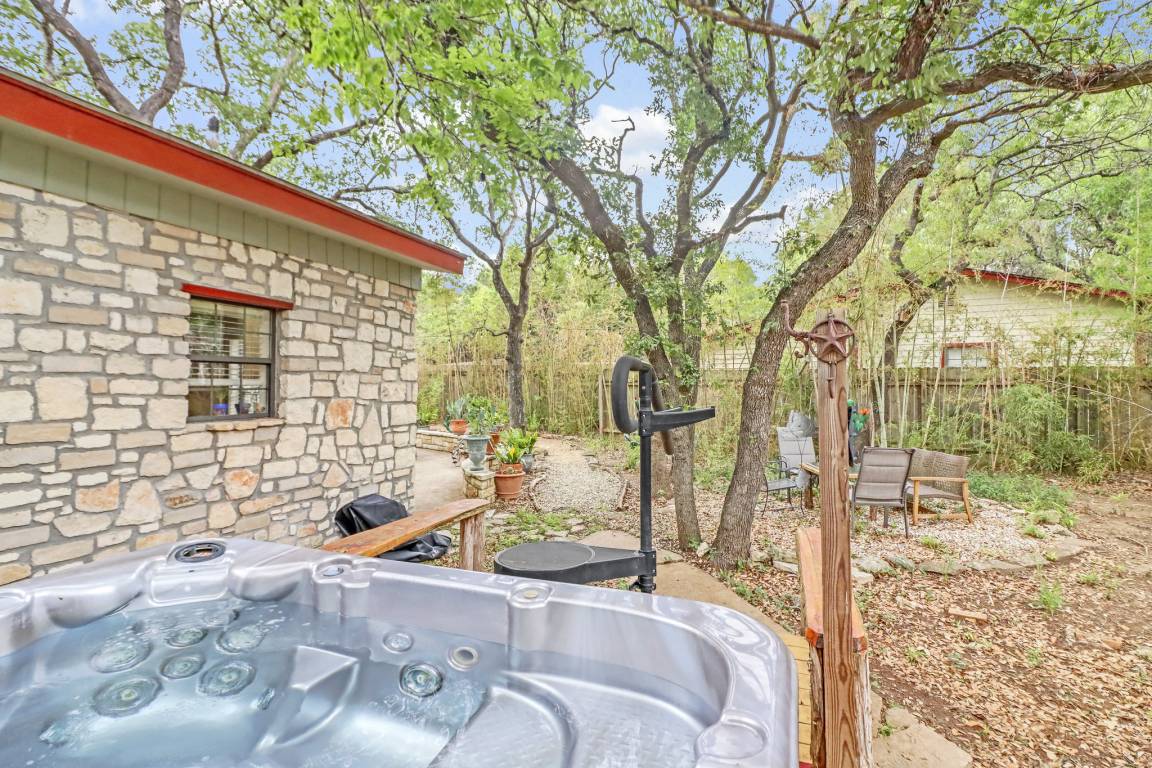 223 M² House ∙ 4 Bedrooms ∙ 8 Guests - Wimberley, TX