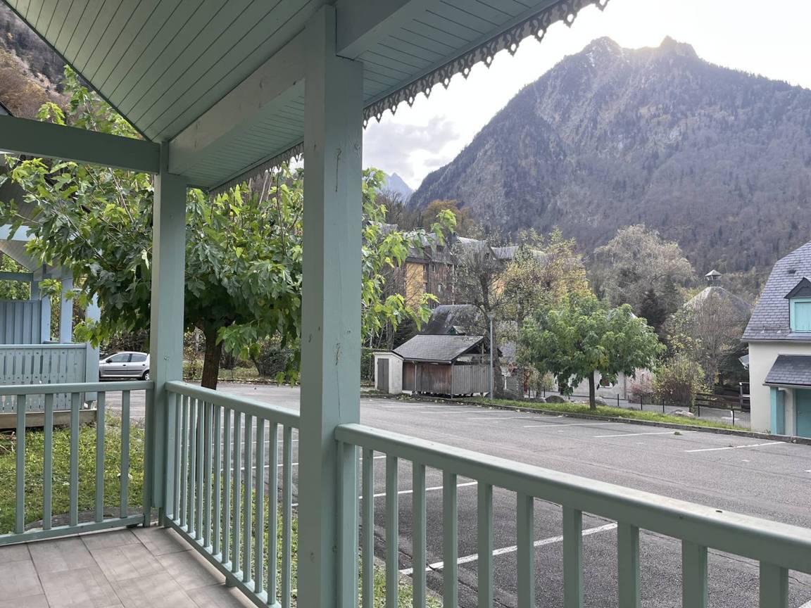 82 M² Maison De Vacances ∙ 4 Chambres ∙ 10 Personnes - Cauterets