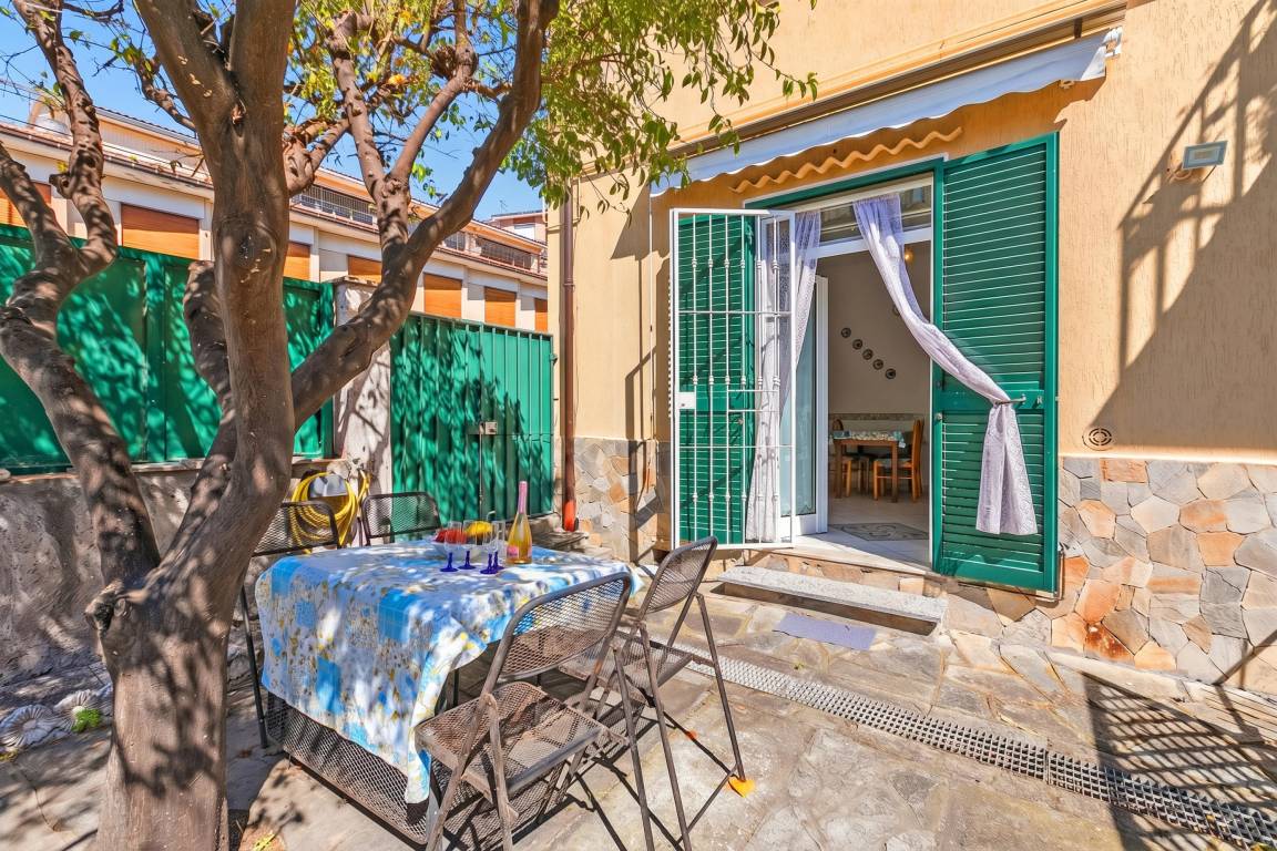 60 M² Apartment ∙ 2 Bedrooms ∙ 4 Guests - San Bartolomeo al Mare