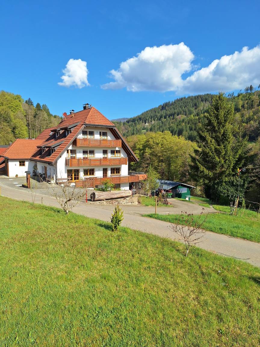 70 m² Ferienwohnung ∙ 2 Schlafzimmer ∙ 4 Gäste – Bild 1