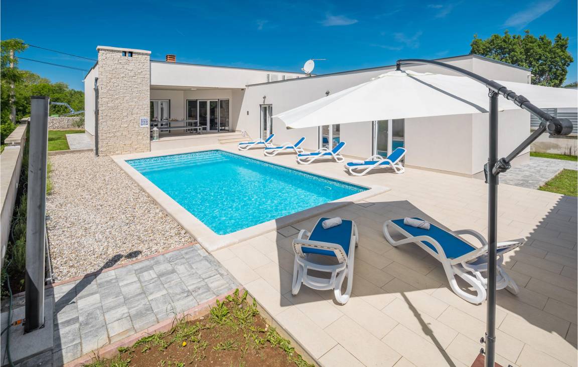 147 M² House ∙ 3 Bedrooms ∙ 8 Guests - Rabac