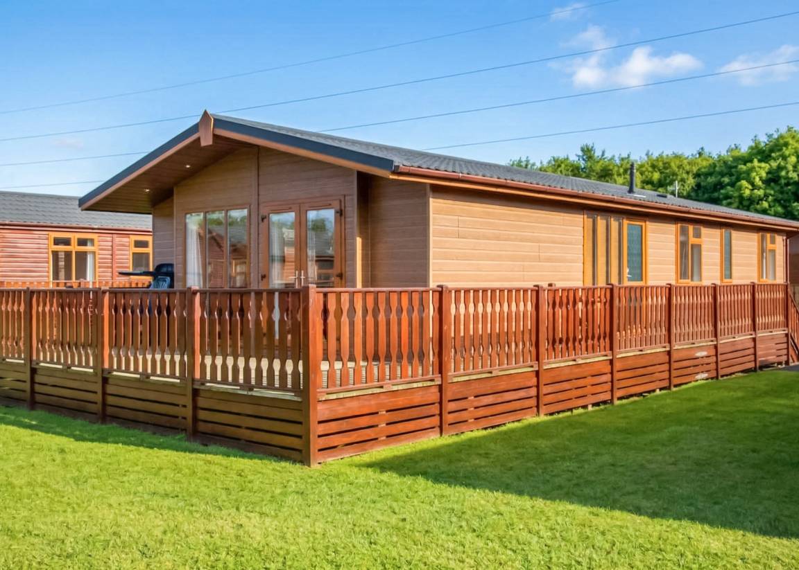 Chalet ∙ 4 Bedrooms ∙ 8 Guests - Lancashire