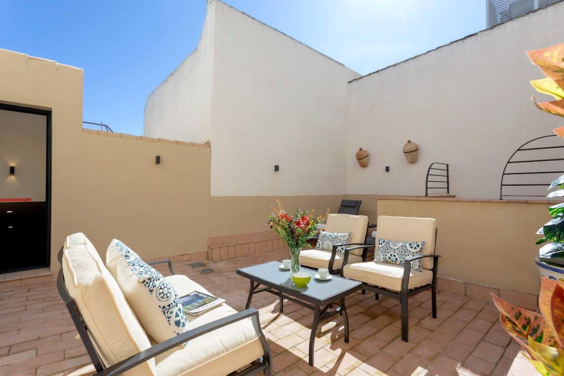 80 M² Ferienwohnung ∙ 2 Schlafzimmer ∙ 5 Gäste - Sevilla