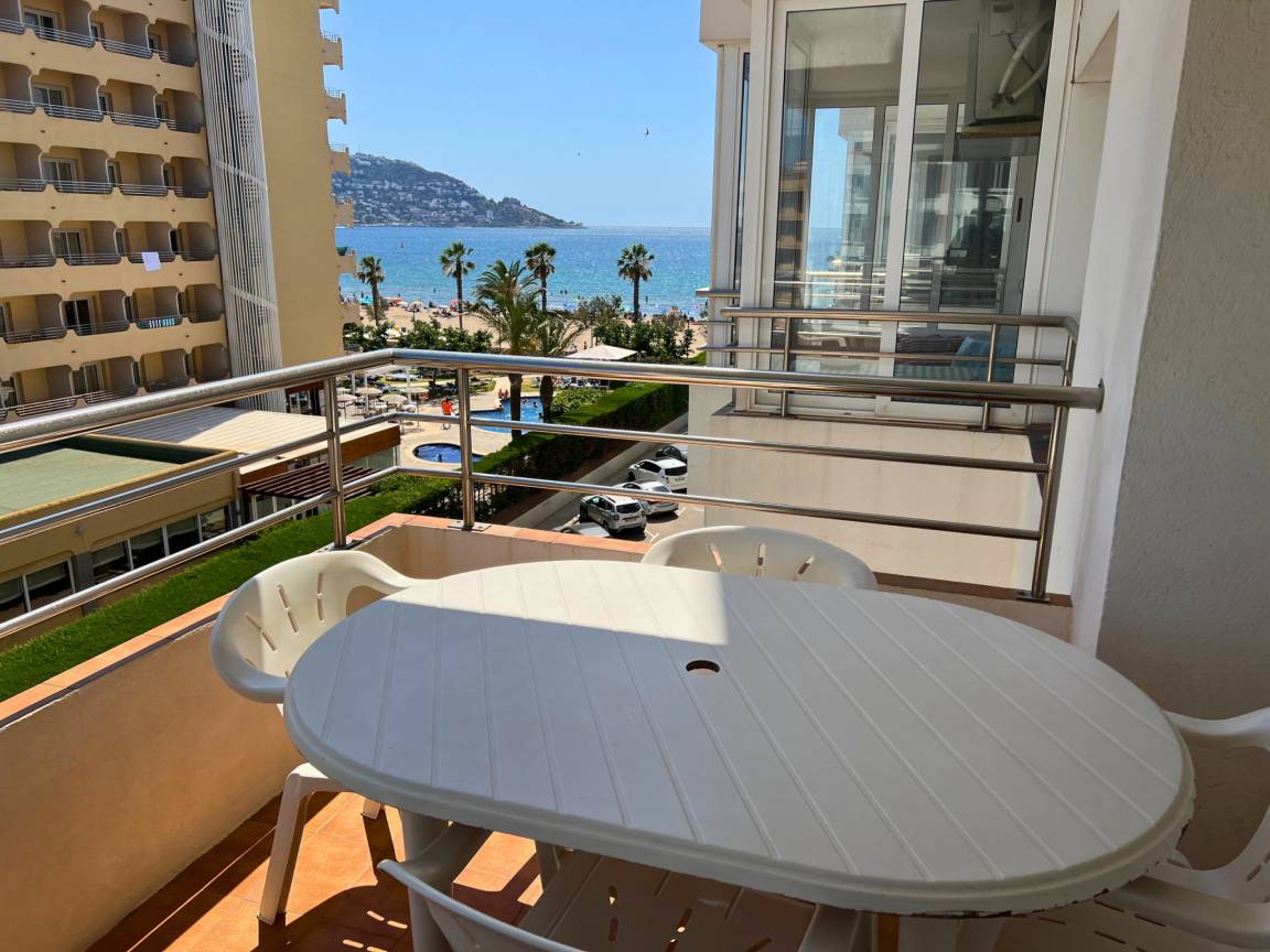 45 M² Apartment ∙ 1 Bedroom ∙ 4 Guests - Roses