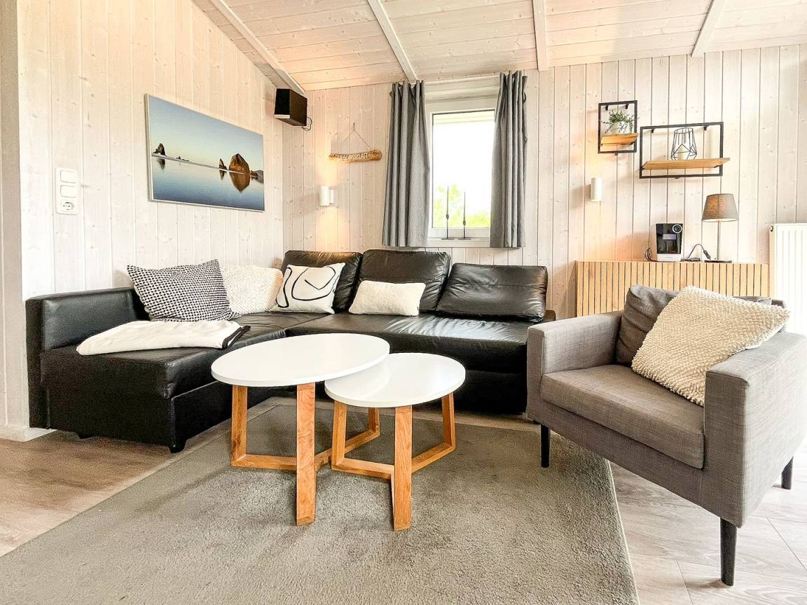 52 M² House ∙ 2 Bedrooms ∙ 4 Guests - Lübeck